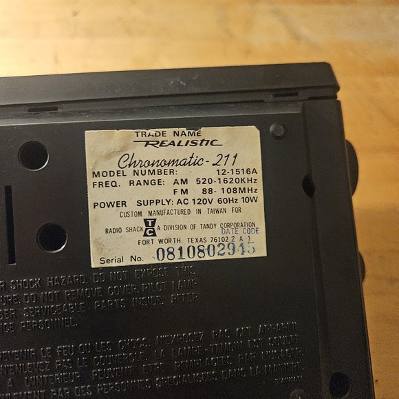 Realistic Chronomatic Model 211 Wood Grain Radio With Alarm Clock Tested&Works - Picture 4 of 4